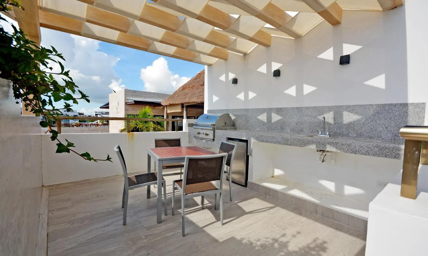 Mayan Monk Suites Playa del Carmen 0*,